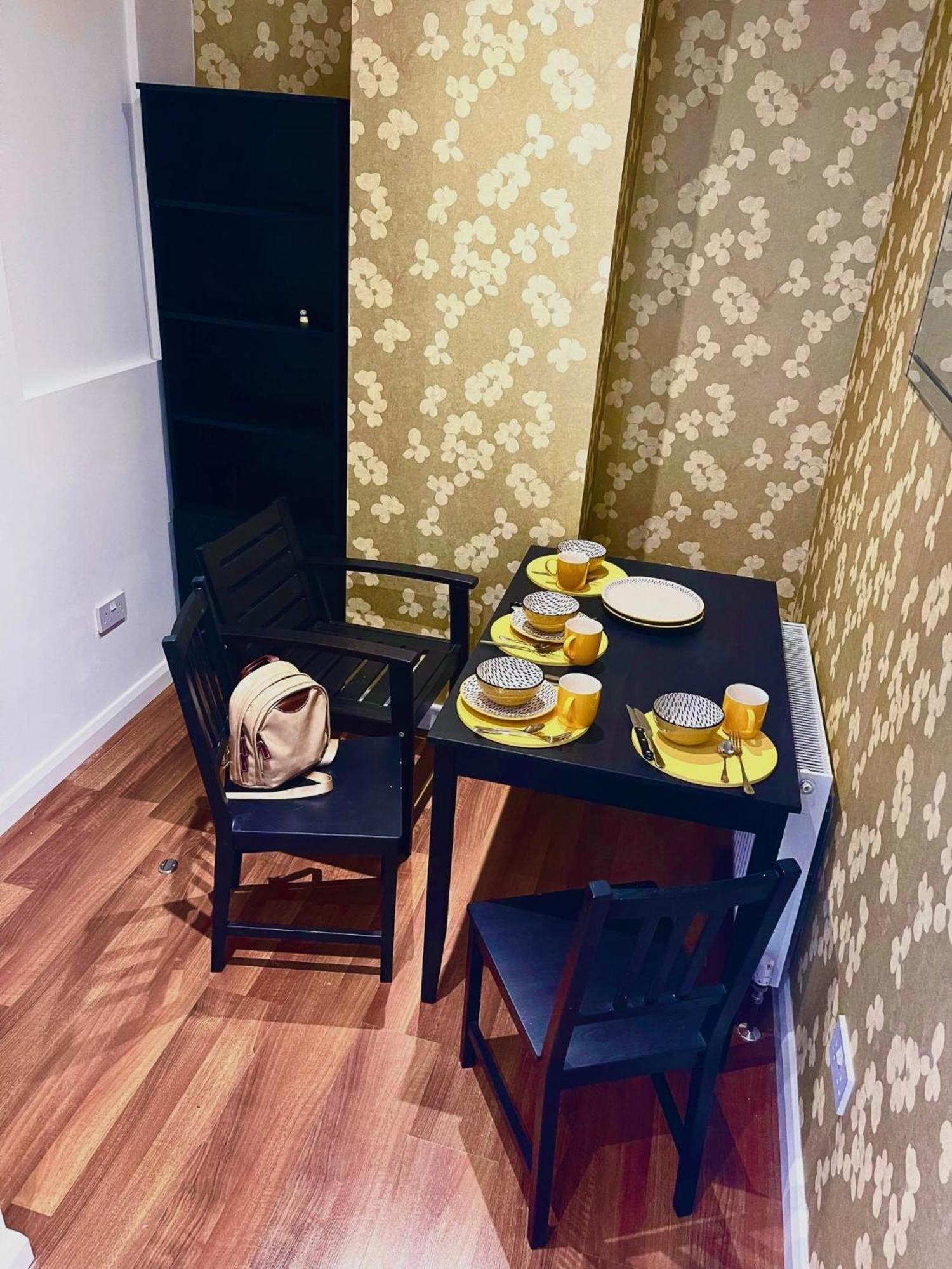 Entire Yellowapt Near Belfast City Centre - Free Parking - Up To 3 Guests - 2 Beds Ngoại thất bức ảnh